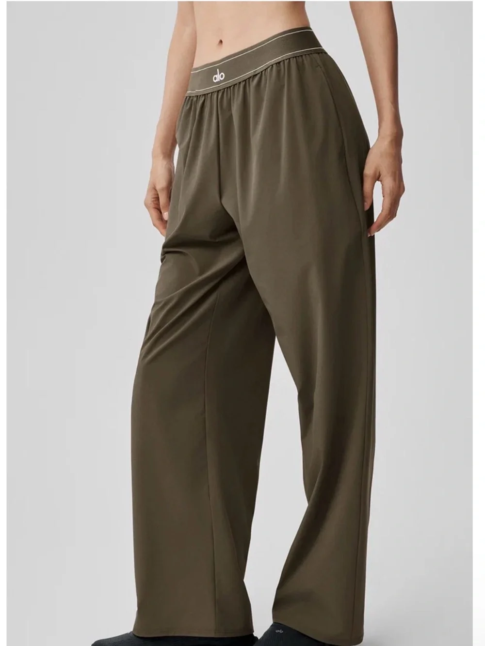 Suit Up Trouser (Regular)   Color :Olive Tree